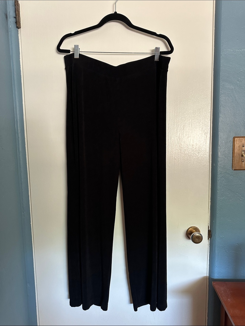 Chico's Traveler Black Pull-On Knit Pants